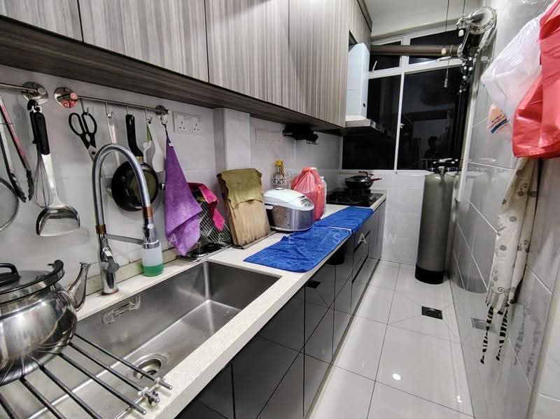 Kediaman Servis untuk Disewa di D'carlton (Residensi Seri Mega) - Valerie Saw - Kitchen - PropertyGuru.com.my
