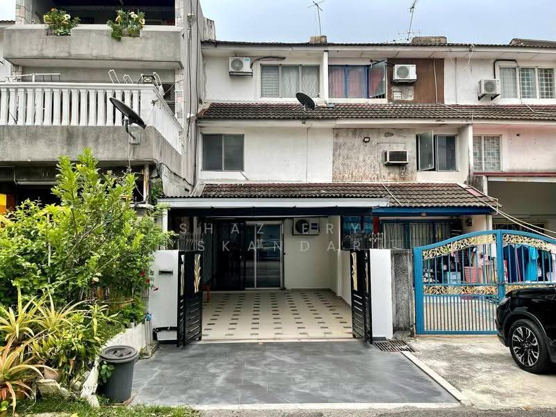 3-storey Terraced House for Sale in Taman Muda (Ampang) - Shaziery Iskandar - Exterior - PropertyGuru.com.my