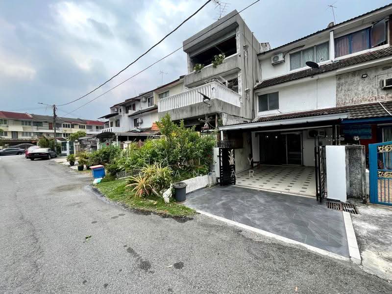 3-storey Terraced House for Sale in Taman Muda (Ampang) - Shaziery Iskandar - Exterior - PropertyGuru.com.my