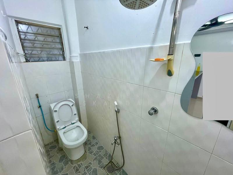 3-storey Terraced House for Sale in Taman Muda (Ampang) - Shaziery Iskandar - Bathroom - PropertyGuru.com.my