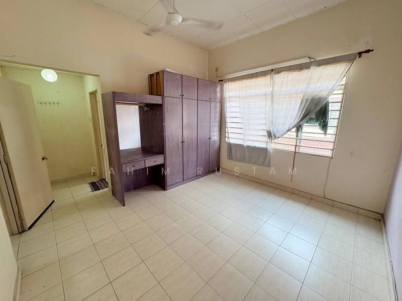 2.5-storey Terraced House for Sale in Taman Tasik Prima (Puchong) - Fahim Rustam - PropertyGuru.com.my