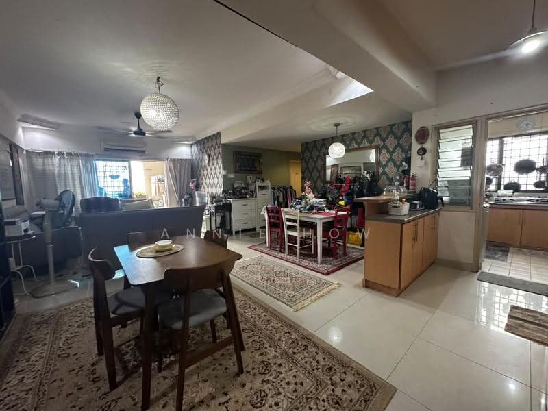 Kondominium untuk Dijual di Idaman Puteri - Annie How - Living Room - PropertyGuru.com.my