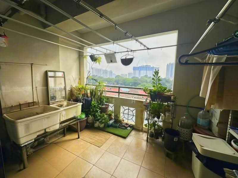 Kondominium untuk Dijual di Idaman Puteri - Annie How - Balcony - PropertyGuru.com.my