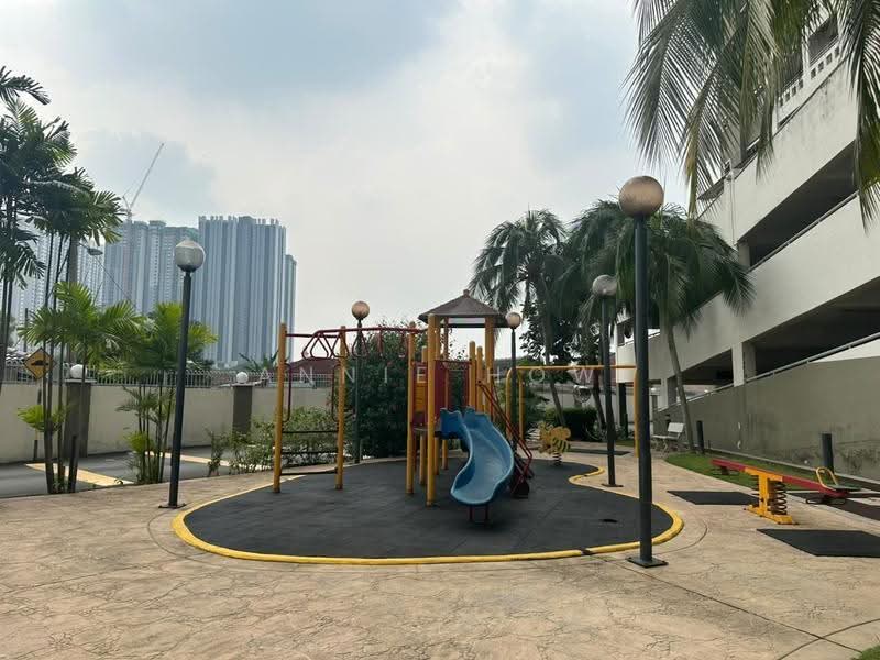 Kondominium untuk Dijual di Idaman Puteri - Annie How - Exterior - PropertyGuru.com.my