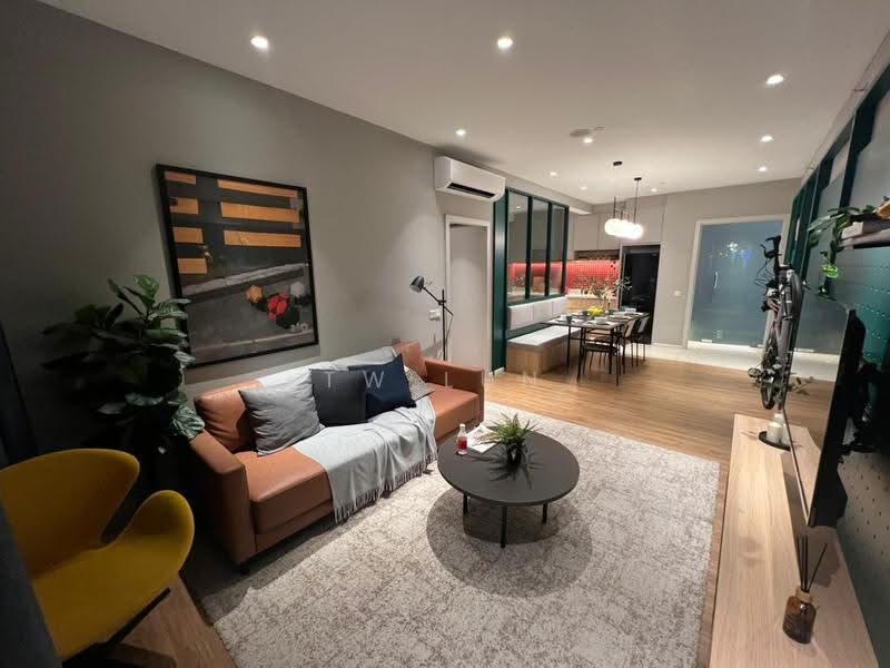 Kediaman Servis untuk Dijual di The Connaught One - Tw Lun - Living Room - PropertyGuru.com.my