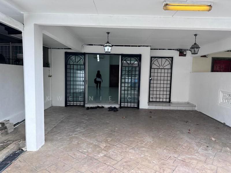 Rumah Teres 2.5-Tingkat untuk Dijual di Taman Kurnia Indah (Cheras) - Kweenie Chong - Entrance - PropertyGuru.com.my