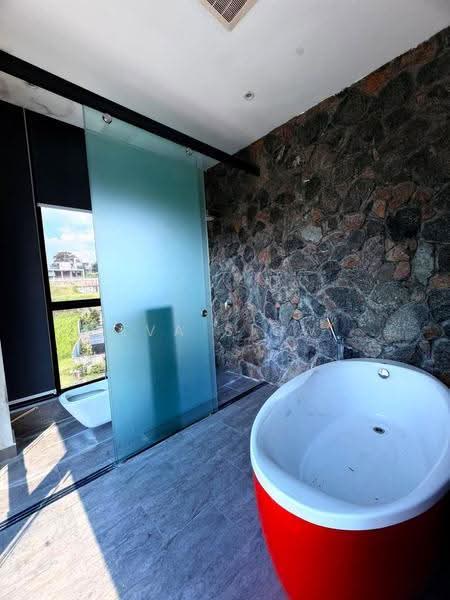 Bungalow House for Sale in Johor Bahru (Johor) - Eva Siow - Bathroom - PropertyGuru.com.my