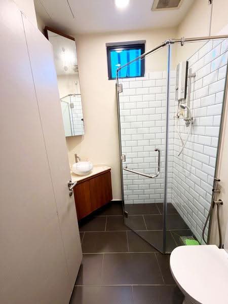 Rumah Teres 3-Tingkat untuk Dijual di Laman Glenmarie (Shah Alam) - Weng Tan - Bathroom - PropertyGuru.com.my
