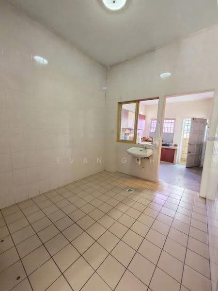 Rumah Teres 2-Tingkat untuk Dijual di Taman Puchong Prima (Puchong) - Evan Goh - Kitchen - PropertyGuru.com.my