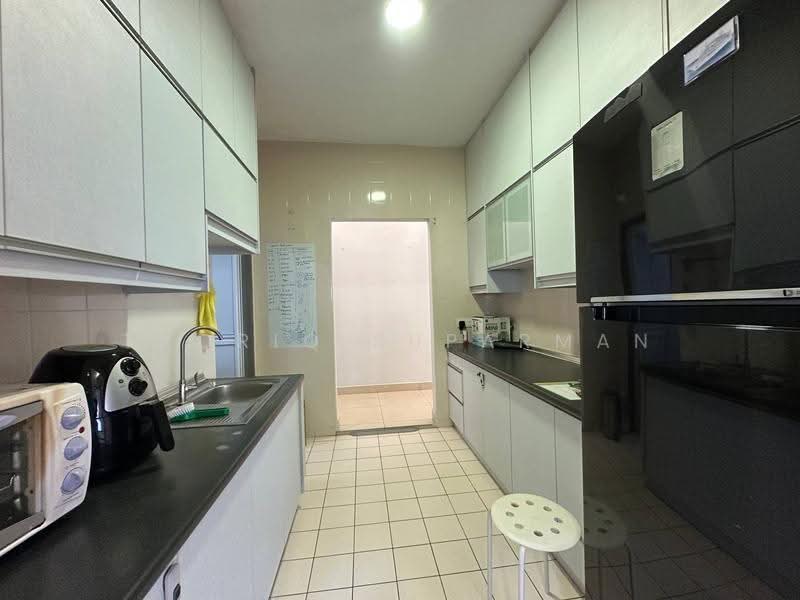 Condominium for Sale at Royal Domain Sri Putramas 2 - Thoriq Suparman - Kitchen - PropertyGuru.com.my