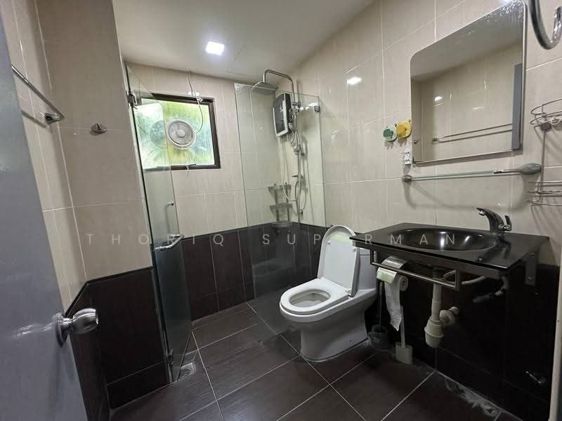 Condominium for Sale at Royal Domain Sri Putramas 2 - Thoriq Suparman - Bathroom - PropertyGuru.com.my