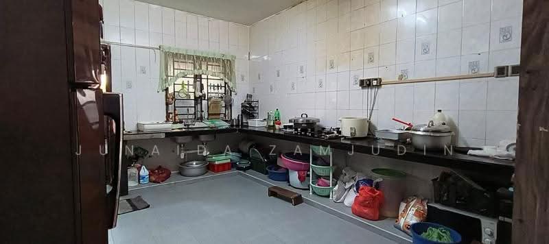 Rumah Teres 2-Tingkat untuk Dijual di Subang Bestari (Shah Alam) - Junaida Zamjudin - Kitchen - PropertyGuru.com.my