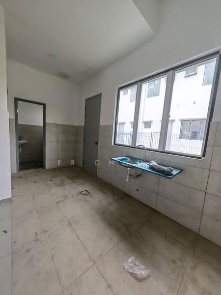 Rumah Teres 2-Tingkat untuk Dijual di Kota Warisan (Sepang) - FB Chong - Kitchen - PropertyGuru.com.my