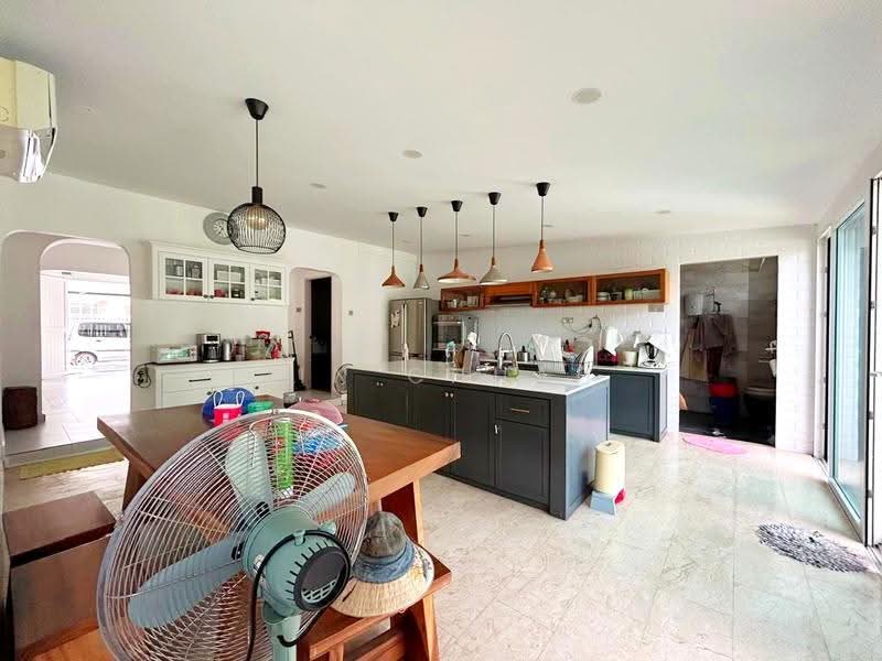 Rumah Berkembar untuk Dijual di Taman Green Lane (Jelutong) - Jin Chuah - Kitchen - PropertyGuru.com.my