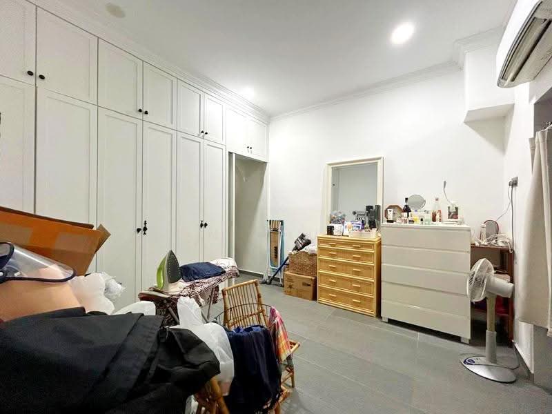 Rumah Berkembar untuk Dijual di Taman Green Lane (Jelutong) - Jin Chuah - Bedroom - PropertyGuru.com.my