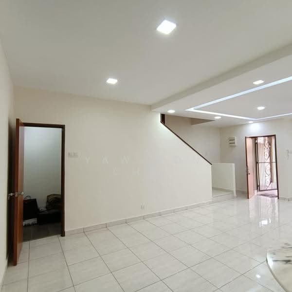 Rumah Teres 2.5-Tingkat untuk Dijual di Seri Kembangan (Selangor) - Yaw Bon Chai - Living Room - PropertyGuru.com.my