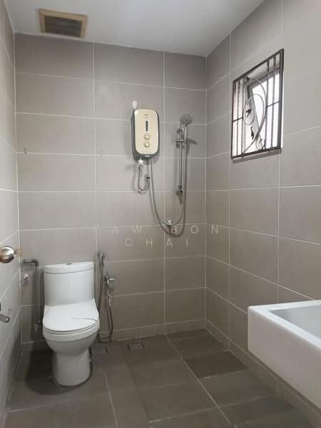 Rumah Teres 2.5-Tingkat untuk Dijual di Seri Kembangan (Selangor) - Yaw Bon Chai - Bathroom - PropertyGuru.com.my