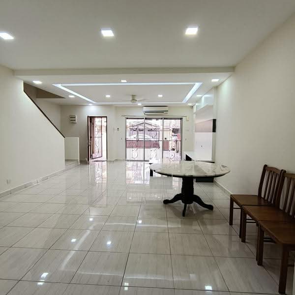 Rumah Teres 2.5-Tingkat untuk Dijual di Seri Kembangan (Selangor) - Yaw Bon Chai - Living Room - PropertyGuru.com.my