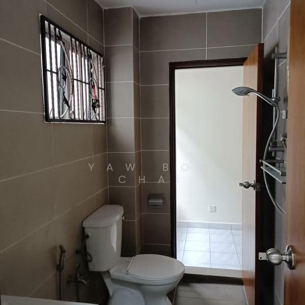 Rumah Teres 2.5-Tingkat untuk Dijual di Seri Kembangan (Selangor) - Yaw Bon Chai - Bathroom - PropertyGuru.com.my