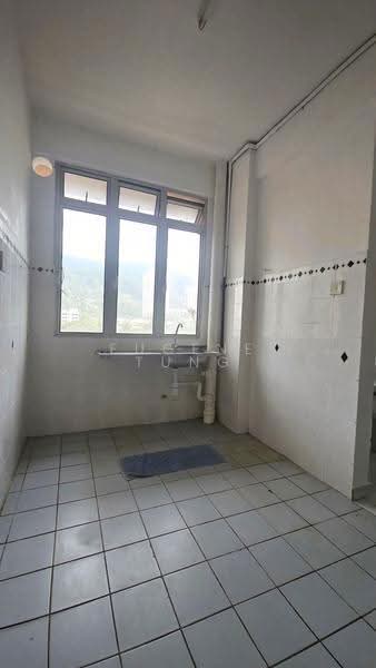 Condominium for Sale at Azuria Condominium - Eugene Tung - Kitchen - PropertyGuru.com.my