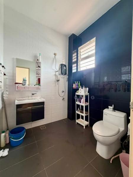 Semi-Detached House for Sale in Perling (Johor) - Cony Ong - Bathroom - PropertyGuru.com.my