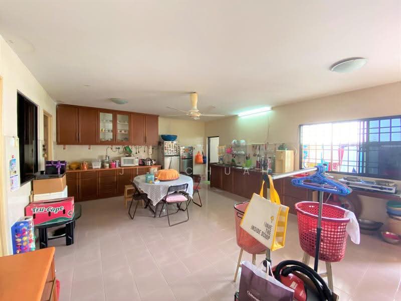 Rumah Berkembar untuk Dijual di Taman Green Lane (Jelutong) - Jin Chuah - Kitchen - PropertyGuru.com.my