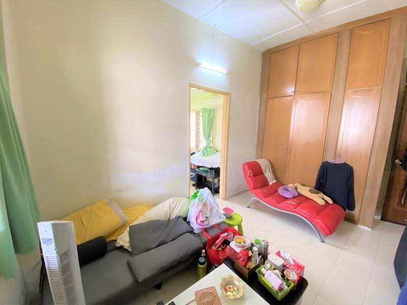 Rumah Berkembar untuk Dijual di Taman Green Lane (Jelutong) - Jin Chuah - Living Room - PropertyGuru.com.my