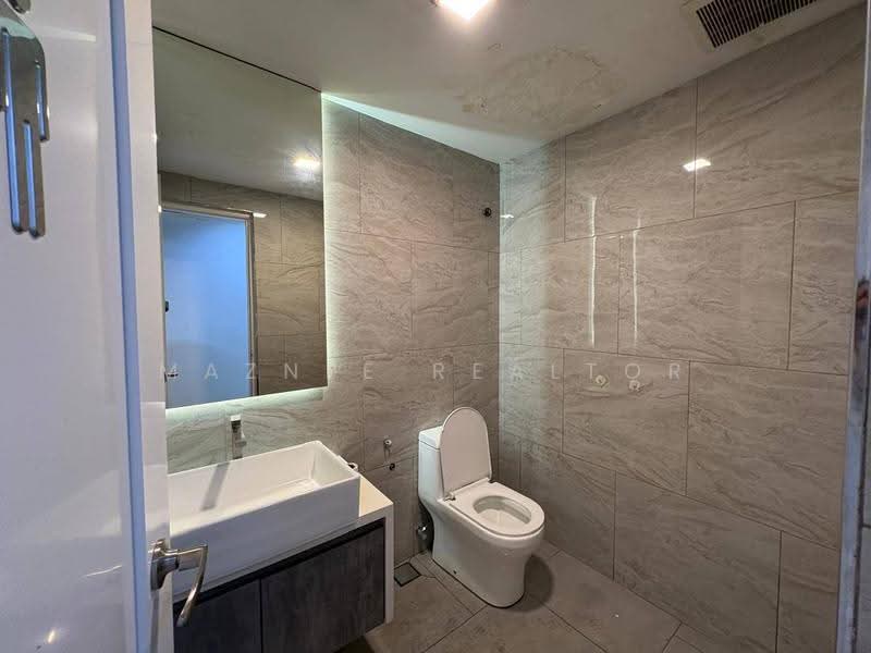 Commercial Bungalow for Rent in Bangsar Baru (Bangsar) - Maznee Realtor - Bathroom - PropertyGuru.com.my