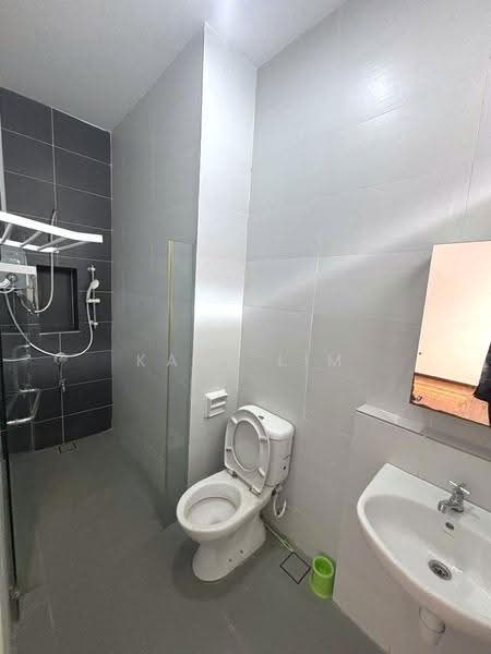 Cluster House for Sale in Taman Adda Heights (Tebrau) - Karl Lim - Bathroom - PropertyGuru.com.my