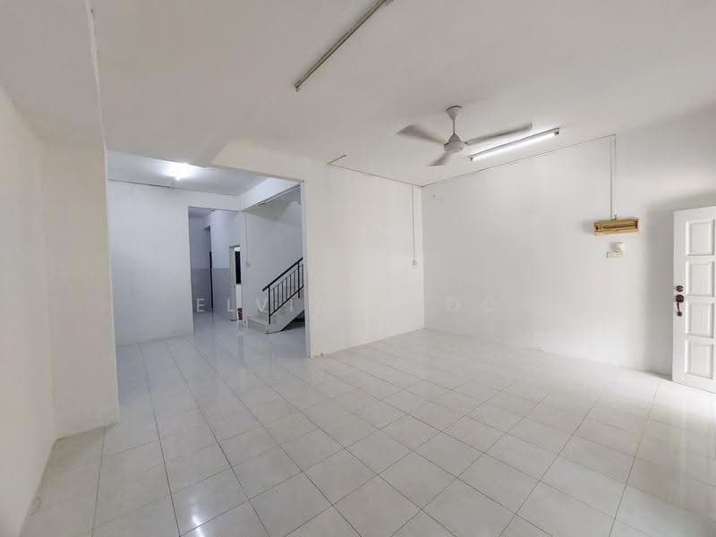 Terraced House for Rent in Taman Seri juru (Juru) - Elvin Choo - Living Room - PropertyGuru.com.my