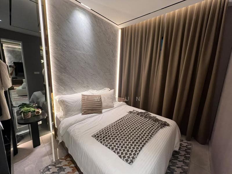 Kediaman Servis untuk Dijual di Binastra Cochrane - Tw Lun - Bedroom - PropertyGuru.com.my