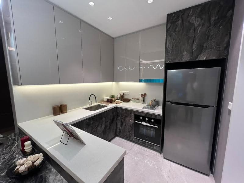 Kediaman Servis untuk Dijual di Binastra Cochrane - Tw Lun - Kitchen - PropertyGuru.com.my