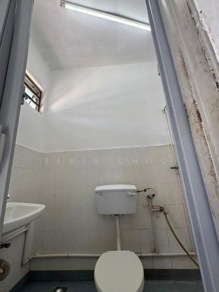 Rumah Teres untuk Dijual di Taman Seri juru (Juru) - Elvin Choo - Bathroom - PropertyGuru.com.my