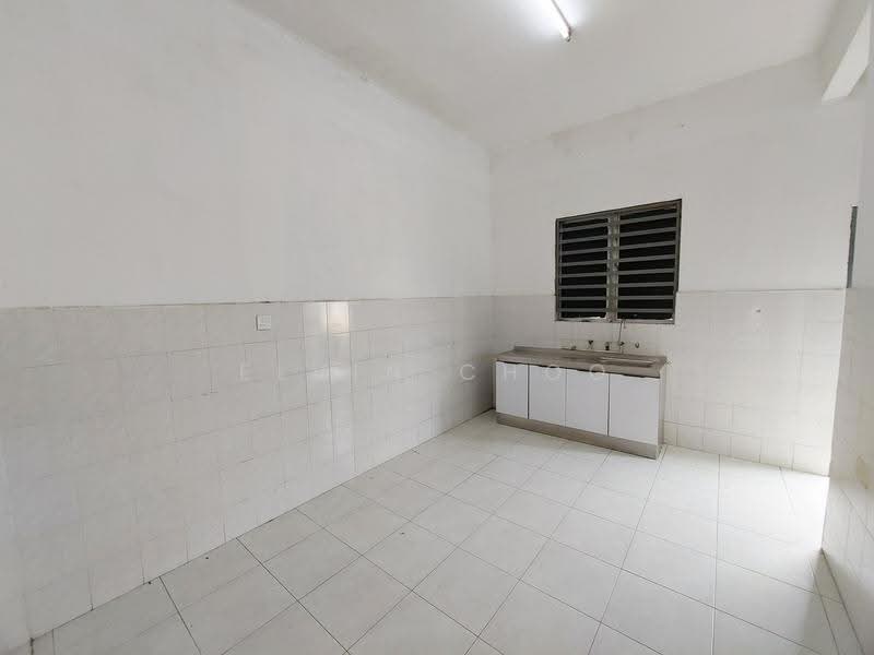 Rumah Teres untuk Dijual di Taman Seri juru (Juru) - Elvin Choo - Kitchen - PropertyGuru.com.my