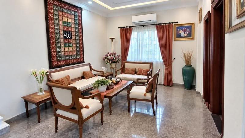 Bungalow House for Sale in Petaling Jaya (Selangor) - SITI KHAIRIYAH JAAFAR - Living Room - PropertyGuru.com.my