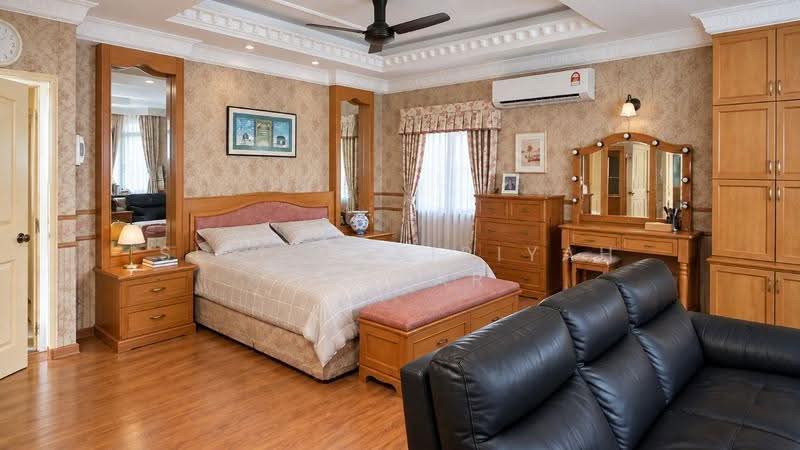 Bungalow House for Sale in Petaling Jaya (Selangor) - SITI KHAIRIYAH JAAFAR - Bedroom - PropertyGuru.com.my