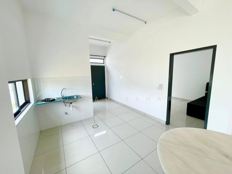 2-storey Terraced House for Sale in Hulu Langat (Selangor) - Najibah Sahari - Kitchen - PropertyGuru.com.my