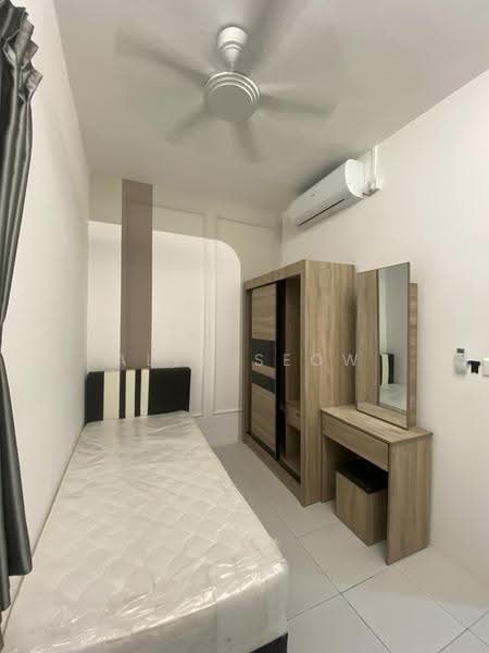 Kondominium untuk Disewa di Residensi Sateria - Alex Seow - Bedroom - PropertyGuru.com.my