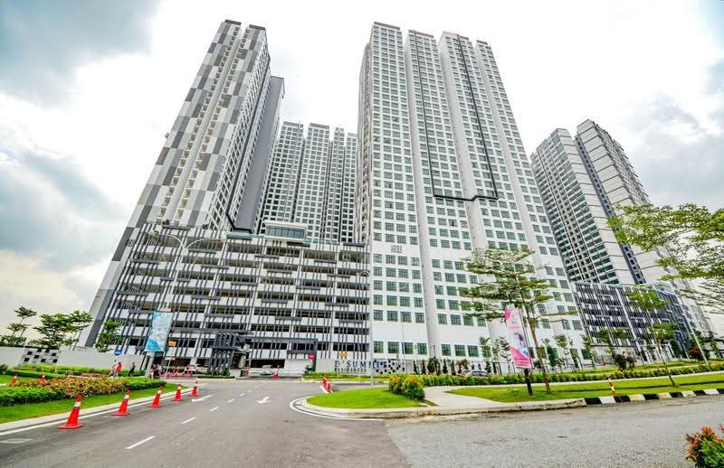 Service Residence for Sale at D'Summit Residences - Hazlee Shah Bin Shukor - Exterior - PropertyGuru.com.my