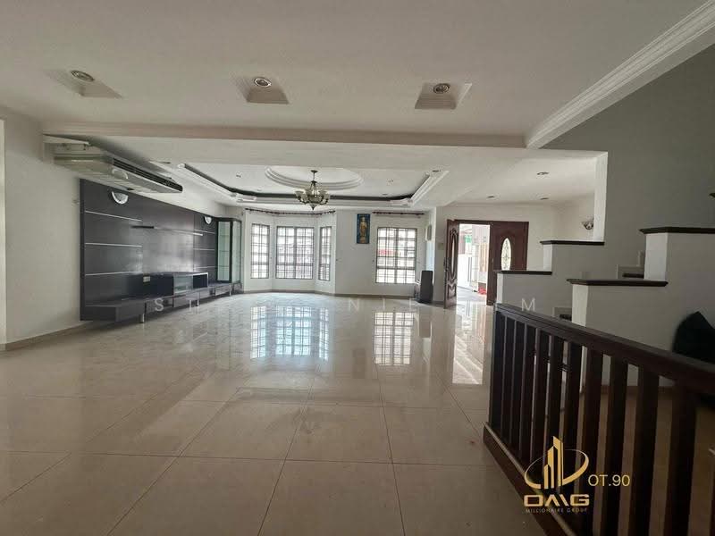 Cluster House for Sale in Bandar Bukit Tinggi 2 (Klang) - Stephanie Lim - Living Room - PropertyGuru.com.my