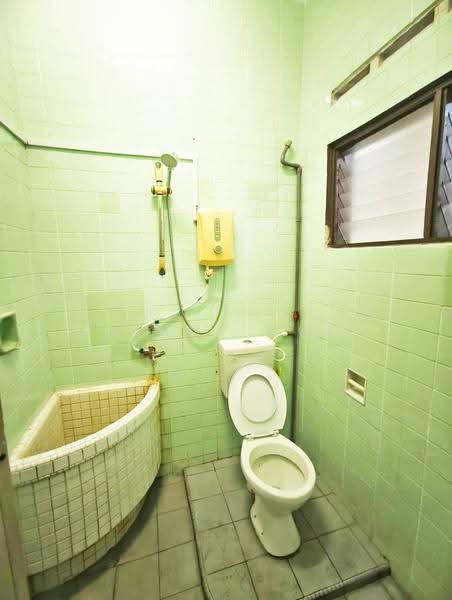Rumah Teres 2-Tingkat untuk Disewa di Taman Sri Tebrau (Johor Bahru) - Jimmy Ooi - Bathroom - PropertyGuru.com.my