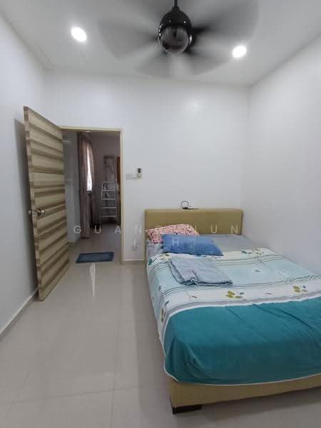 Rumah Berkembar untuk Dijual di Taman Sierra Perdana (Masai) - Guang Jun Loh - Bedroom - PropertyGuru.com.my