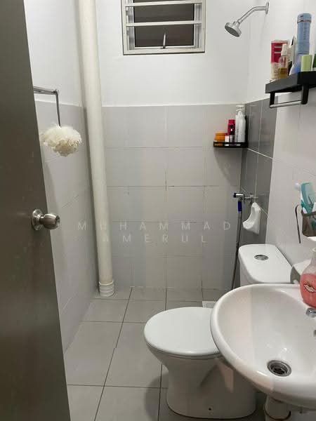 Apartment for Rent at Aronia - Muhammad Amerul - Bathroom - PropertyGuru.com.my