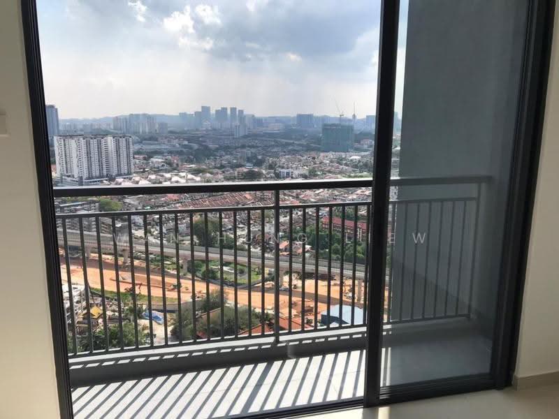 Kediaman Servis untuk Disewa di Kenwingston Avenue - Wan Hung Liew - Balcony - PropertyGuru.com.my