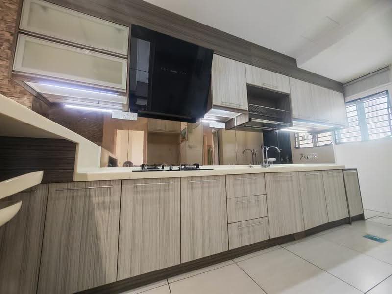 Townhouse for Sale in 16 Sierra (Puchong) - Grace Tham - Kitchen - PropertyGuru.com.my