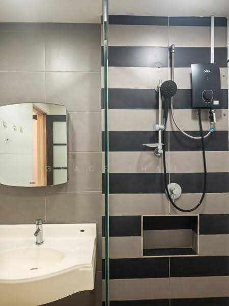 Townhouse for Sale in 16 Sierra (Puchong) - Grace Tham - Bathroom - PropertyGuru.com.my