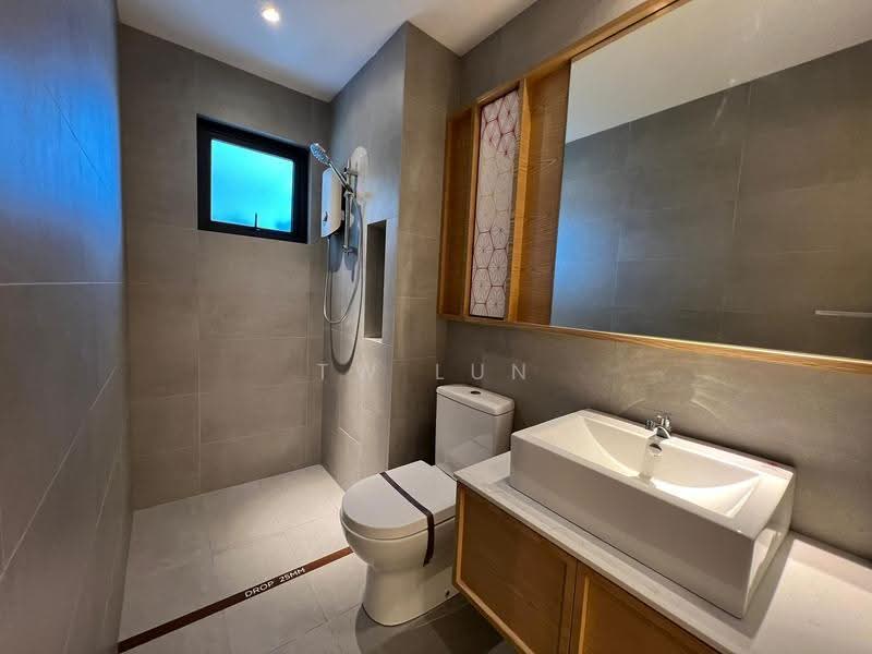 Kondominium untuk Dijual di RV2 Residence (Riverville Residences 2) - Tw Lun - Bathroom - PropertyGuru.com.my