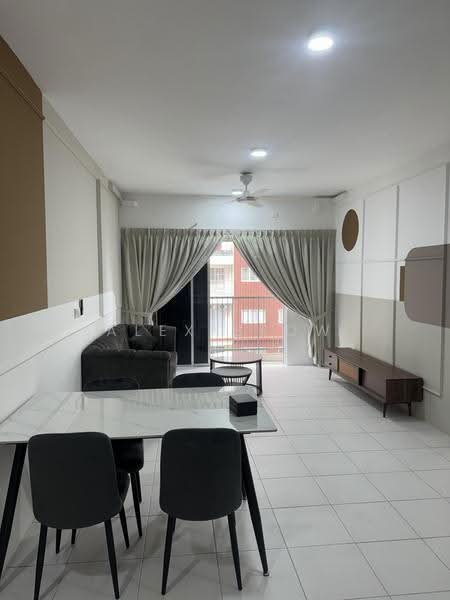 Kondominium untuk Disewa di Residensi Sateria - Alex Seow - Living Room - PropertyGuru.com.my