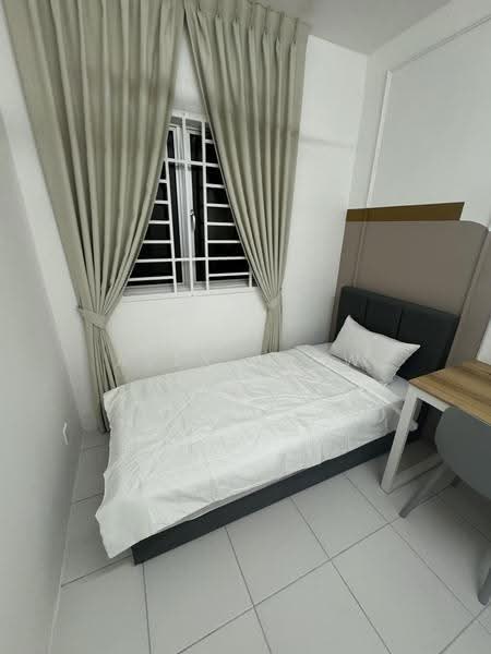 Kondominium untuk Disewa di Residensi Sateria - Alex Seow - Bedroom - PropertyGuru.com.my