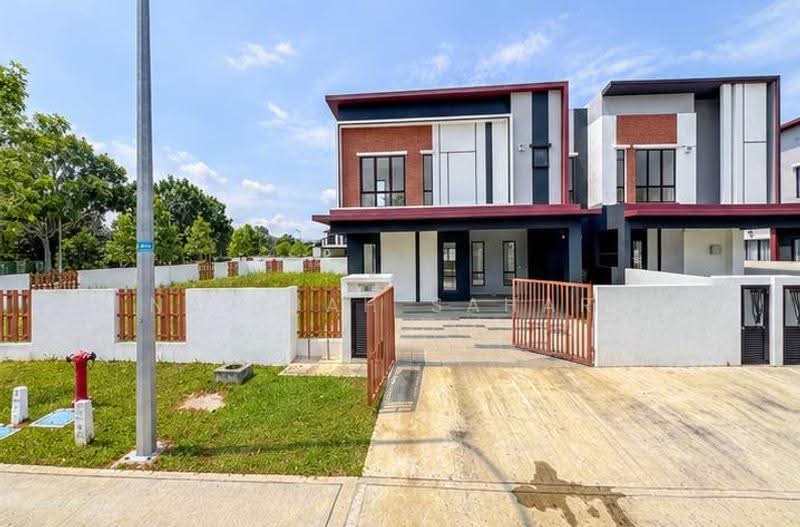 Cluster House for Sale in Hulu Langat (Selangor) - Najibah Sahari - Exterior - PropertyGuru.com.my
